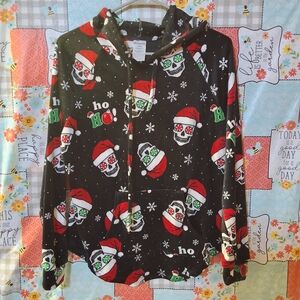 NWT NO BOUNDARIES CHRISTMAS PLUSH PULLOVER ,TOSSED SKULL WITH HOOD